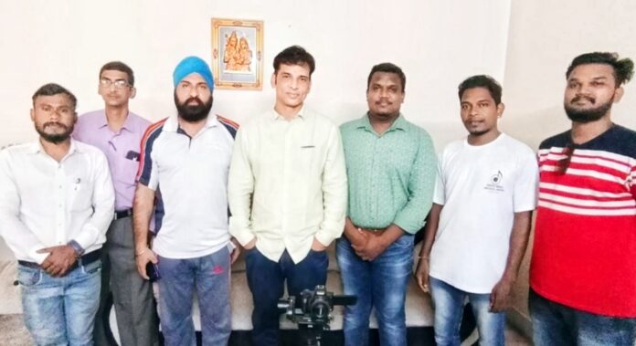 Film Star Sudeep Pandey going to start NGO to help people