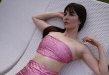 जॉर्जिया एंड्रियानी किसी जलपरी से कम नहीं लग रही है इस कातिलाना ऑउटफिट में Giorgia Andriani Is A Mermaid On The Land; Sets The Gram On Fire Exudes Supreme Hotness In Her Shimmery Co-ord Set Ensemble